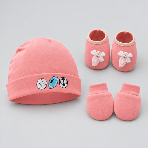 Soft cotton baby gloves and foot covers for newborns.